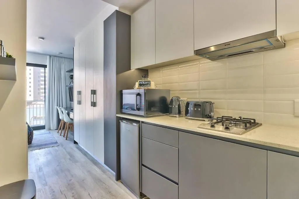 Apartment Contemporary Arty Studio Balcony Mountain Views Cape Town
